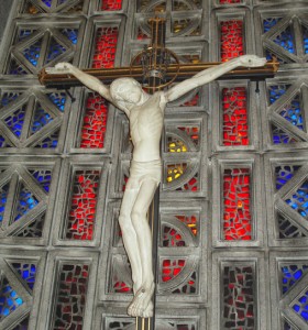 crucifix-grand